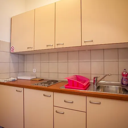 Apartament Dandic *